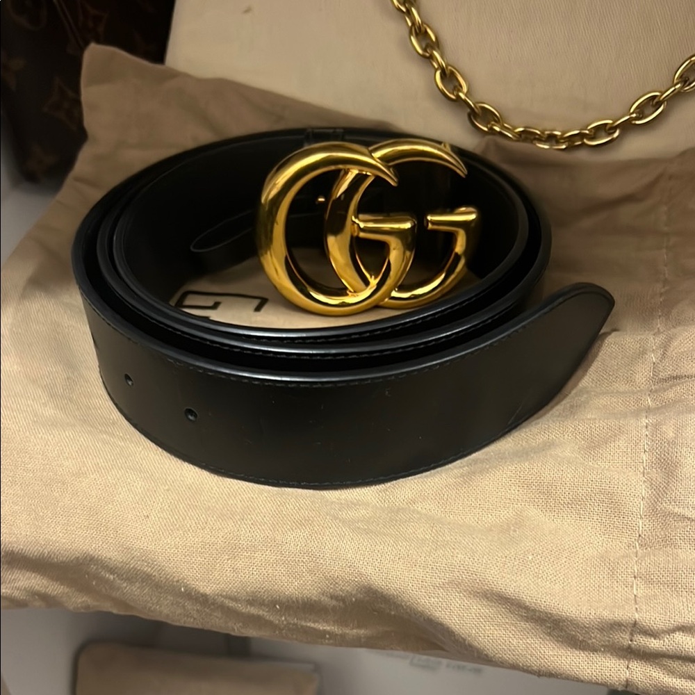 Gucci Black and Gold Luxury Belt